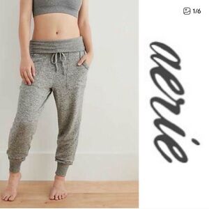 Aerie Gray Jogger Pants for women size M. Drawstring waist and front pockets